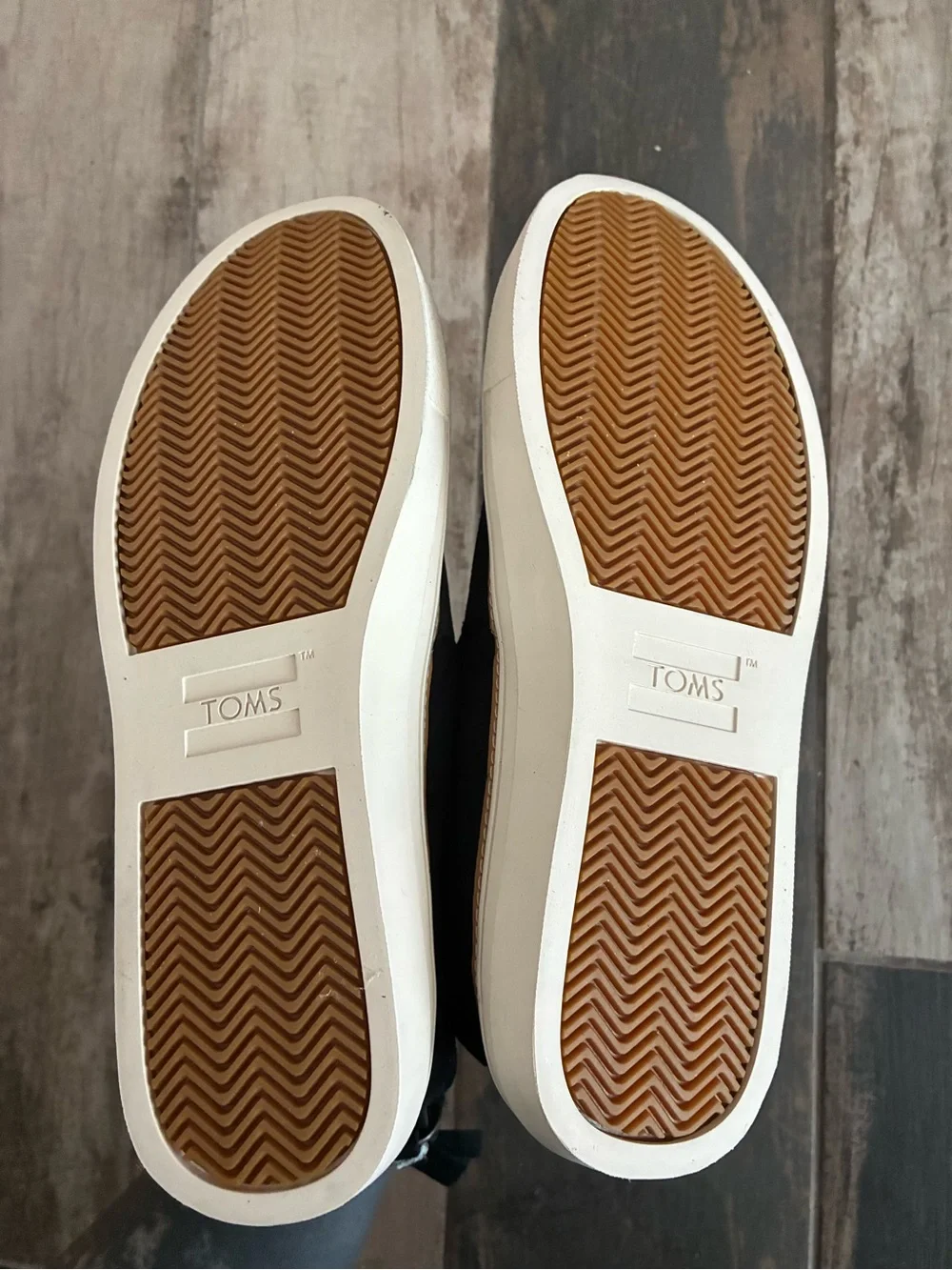 Toms NWT Paxton Black Suede Slip on Shoes 8.5